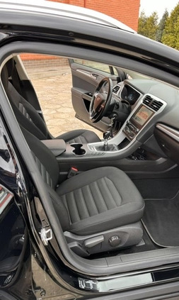 Ford Mondeo cena 72900 przebieg: 104000, rok produkcji 2018 z Lębork małe 277